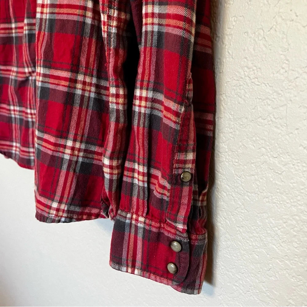Jachs Girlfriend red plaid long sleeve snap button down shirt size medium - Picture 4 of 11